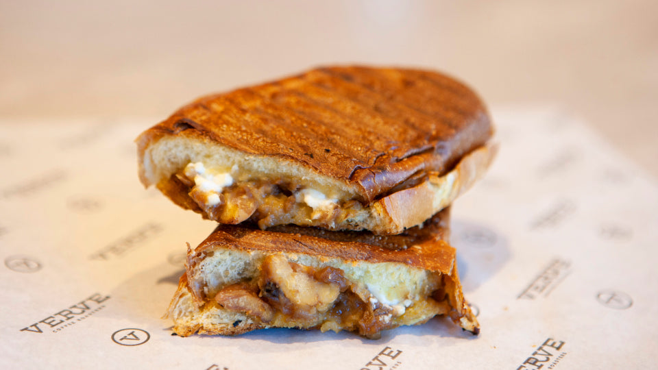 ホットサンドに新メニュー「ポルチーニ茸と栗」が新登場!